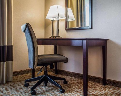 Quality Inn Lockport - image 5