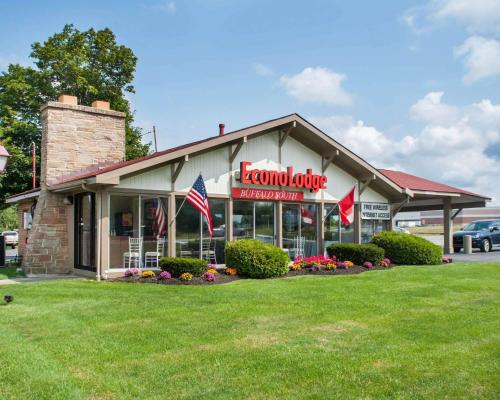 Econo Lodge Buffalo South in Blasdell, USA