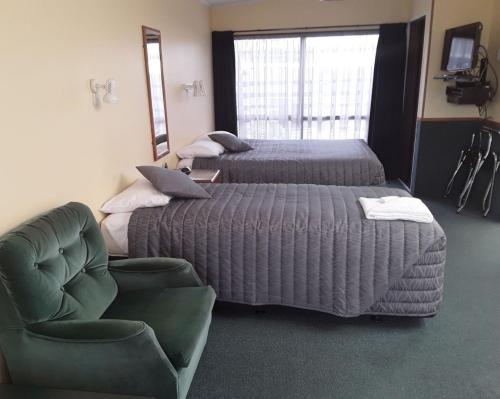 ASURE Sundowner Motel ASURE Sundowner Motel is a popular choice amongst travelers in Blenheim, whether exploring or just passing through. The hotel offers a high standard of service and amenities to suit the individual nee