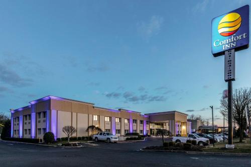 Comfort Inn Medford-Long Island - image 5