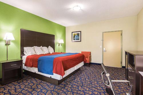 Rodeway Inn & Suites in Ithaca, USA
