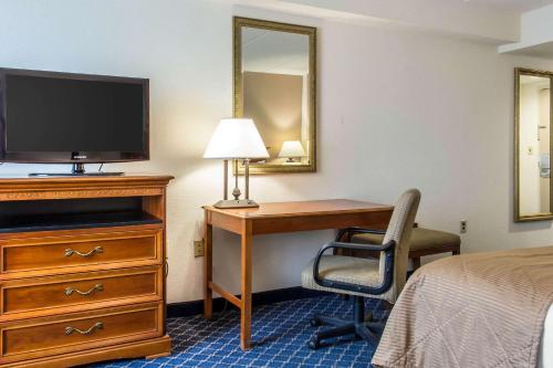 Clarion Hotel & Conference Center