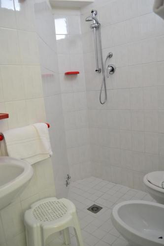 Double or Twin Room with Balcony image 3