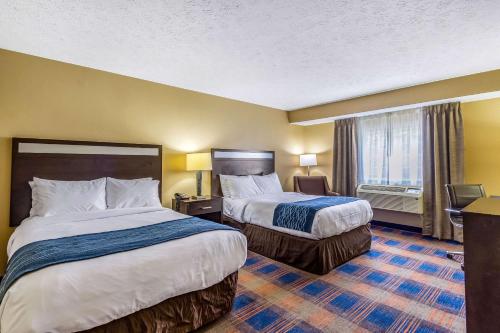 Double Room with Two Double Beds - Non-Smoking