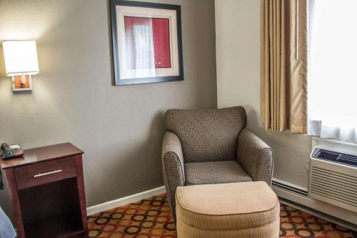 Comfort Inn Sandusky - image 7