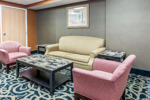 Előcsarnok, Quality Inn Defiance in Defiance