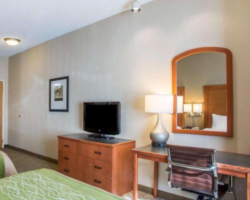 Comfort Inn & Suites West Chester - North Cincinnati