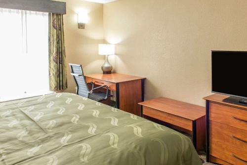 Quality Inn & Suites Columbus West - Hilliard