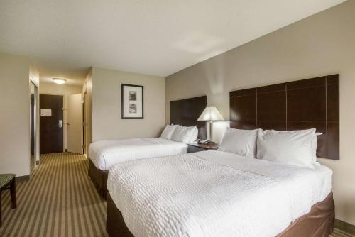 Clarion Hotel Beachwood-Cleveland - image 9