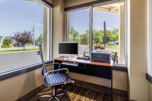 Comfort Inn Norwalk - Sandusky - image 6