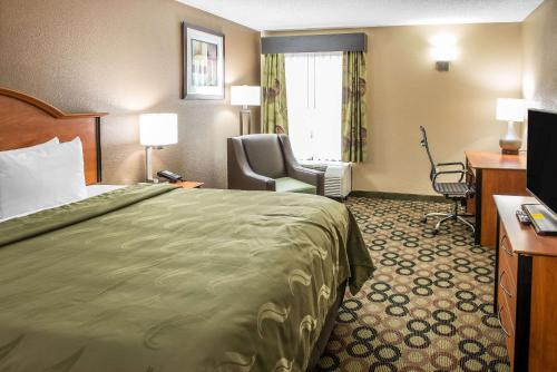 Quality Inn & Suites Columbus