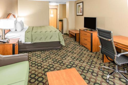 Quality Inn & Suites Columbus