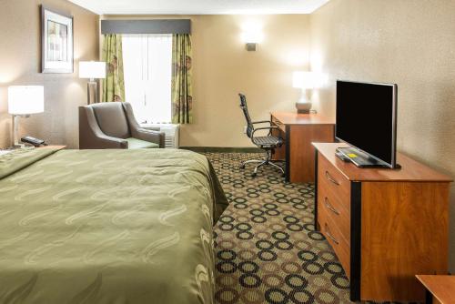 Quality Inn & Suites Columbus