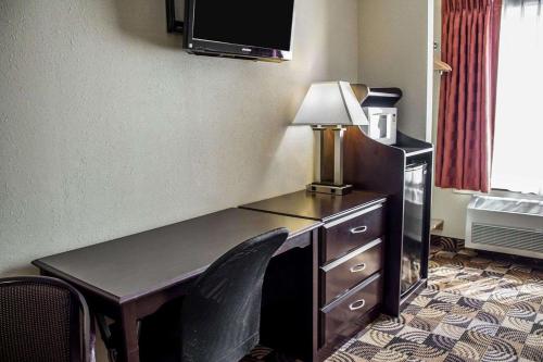 Quality Inn Brunswick Cleveland South - image 9