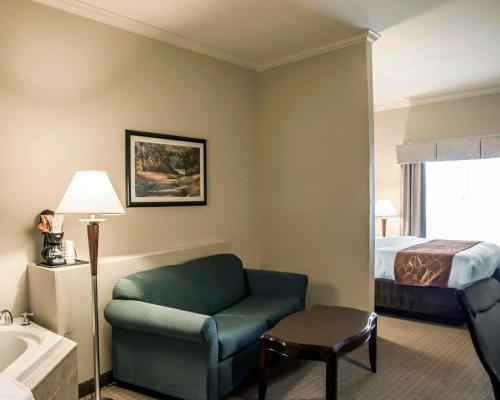 Comfort Suites Cincinnati North