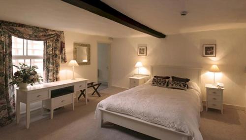 Bath Place Hotel Room Type - Superior King Room
