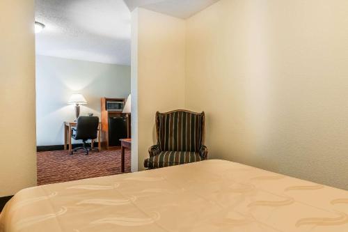 Quality Inn Gallipolis - image 4