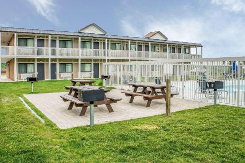 บริการและสิ่งอำนวยความสะดวก, Quality Inn Cambridge in เคมบริจด์ (OH)