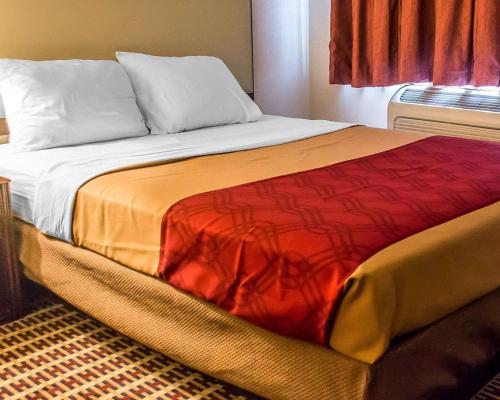 Economy Inn & Suites in Warren, USA