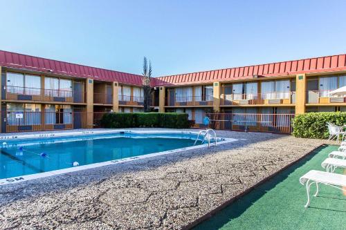 Quality Inn Ada near University - image 3