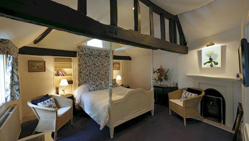 1 queen bed