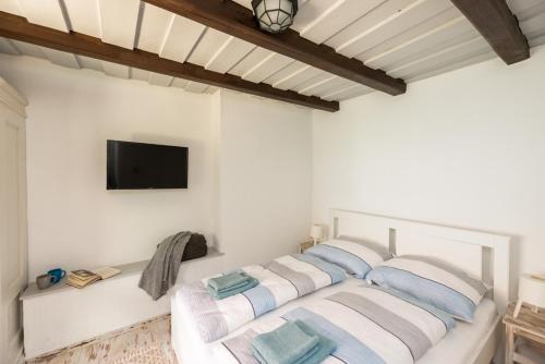 Lovely Cottage Home - image 5