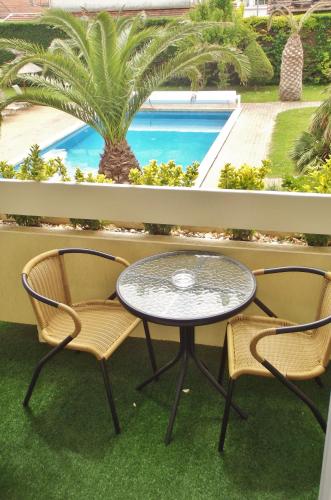 ระเบียง/ชานเรือน, โรงแรมเลอ โรแด็ง (Hotel Le Rodin) in อาร์ลส์