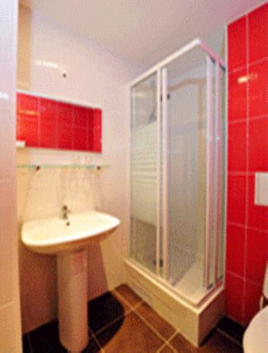 Le Victor Hugo – Montrouge, CA