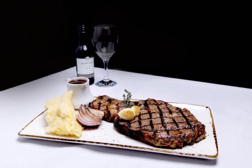 Markets Hotel - image 8