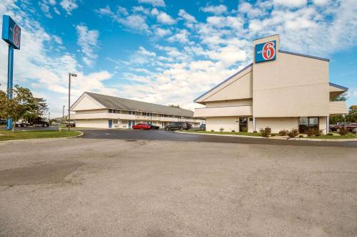 Motel 6-Grove City, OH