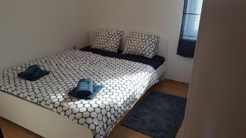 Slavko modern furnished penthouse for 8 - image 4