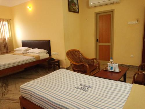 Comfort Triple Room image 7