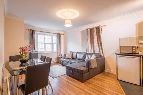 Koala And Tree - Bridgeview 1 Bed Apt - Cambridge, , Cambridgeshire