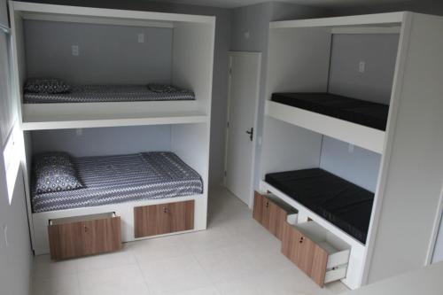 Rosa Surf Hostel & Food – Praia do Rosa