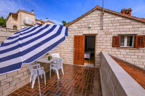  Villa Pinus in Sumartin