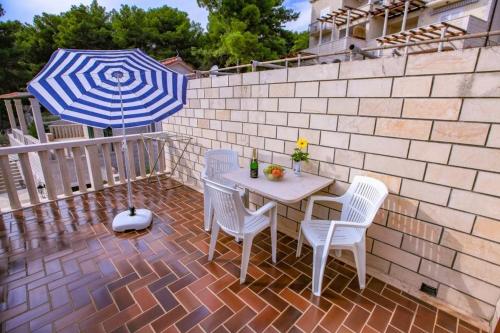  Villa Pinus in Sumartin