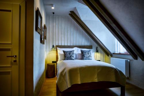 1 queen bed