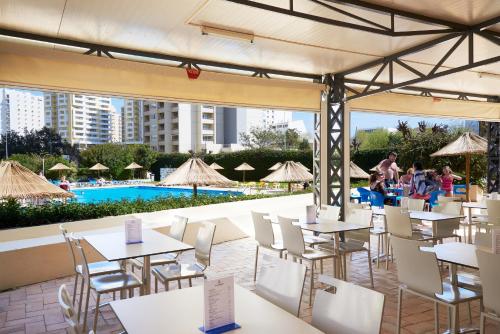 Club Amarilis - image 14