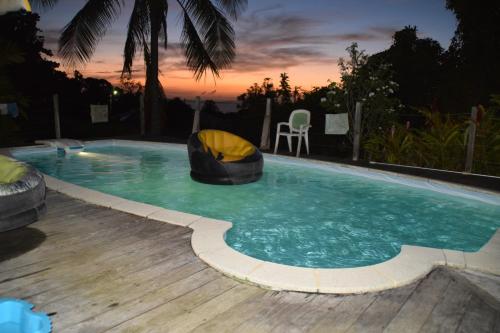 Peldbaseins, Passion Caraïbes (Passion Caraibes) in Basse Terre