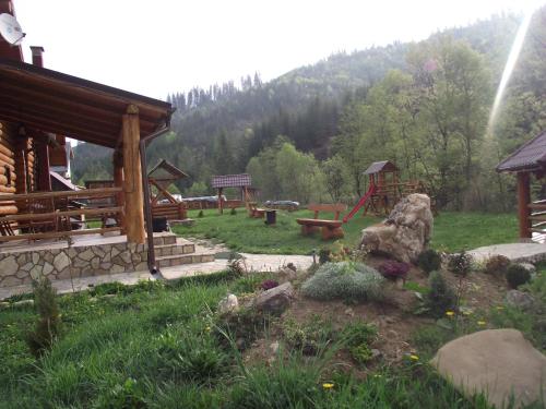 Ieeja, Cabana Piatra Runcului in Vatra Moldovitei