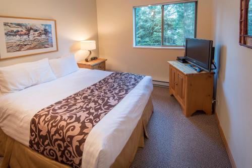 Three-Bedroom Townhome (Unit 26) image 8