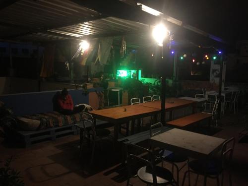 시설, La Covacha Youth Hostel in 살타