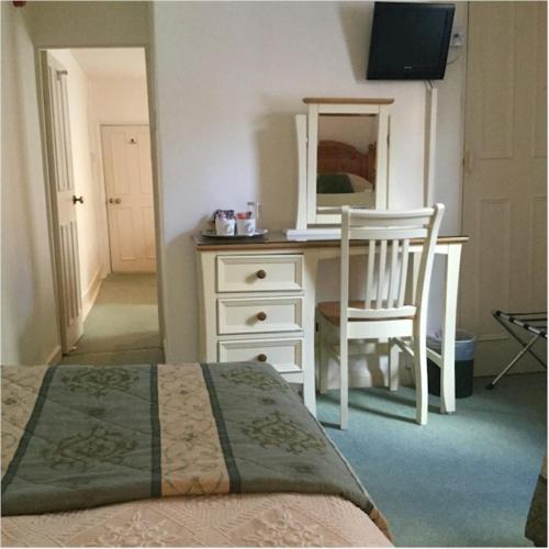 2 bedrooms, 3 beds
