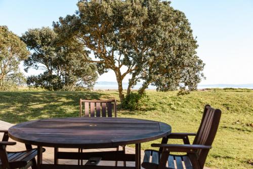 Garden, Comfort Inn Sunset in Thames