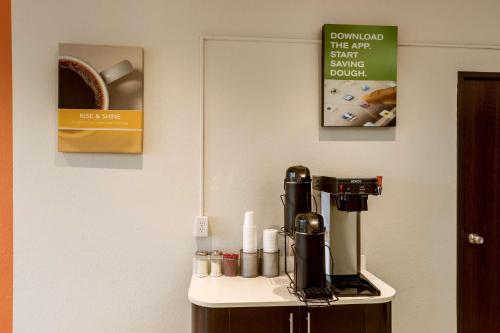 Motel 6-Albert Lea MN - image 5