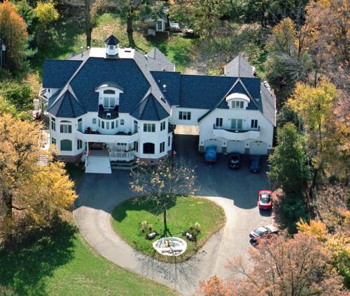 The Columbia Inn at Peralynna in Columbia, USA