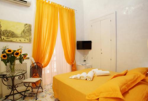Le Vie Di Napoli B&B – Naples, CO