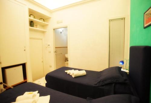 Le Vie Di Napoli B&B - image 6