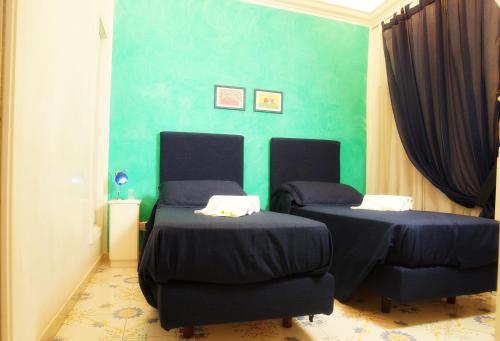 Double or Twin Room with Private Bathroom image 3