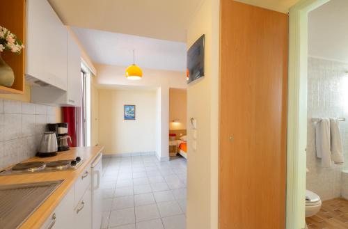 Pavlos Hotel - image 3